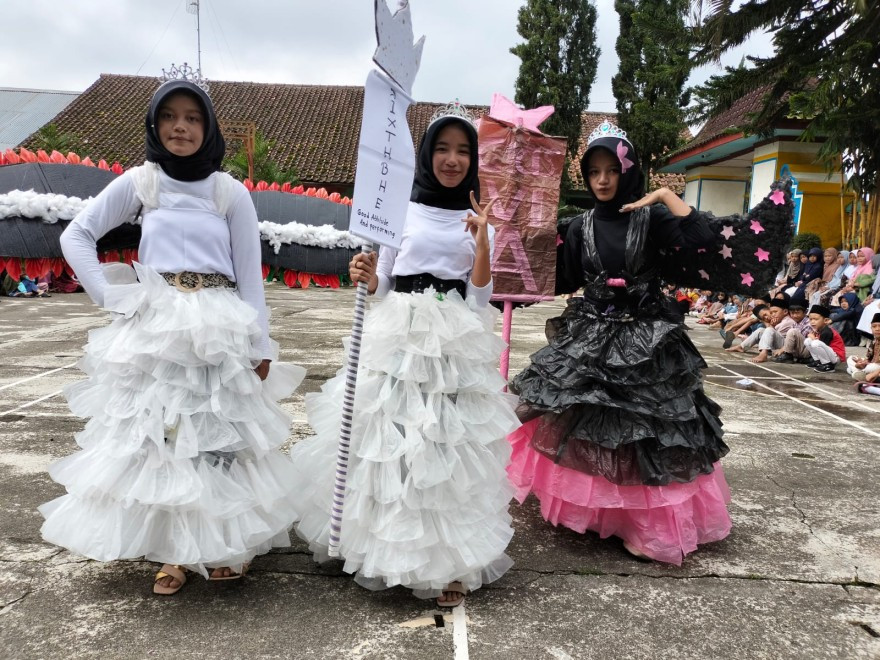 Kegiatan Kreatif Ramadhan Fun Fest SDN 2 Candimulyo -  Mendekatkan siswa kepada nilai-nilai agama dan budaya Islam