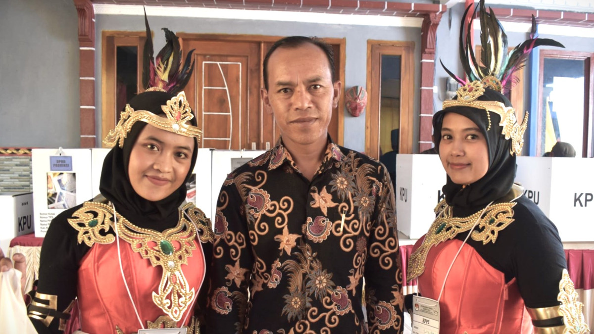 Kartini mengkritik budaya dan tradisi yang membatasi peran perempuan dalam masyarakat