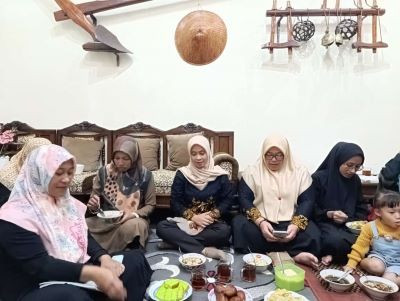 PKK Dasawisma : Pelatihan Produksi dan Pemasaran Bagi Usaha Rumah Tangga