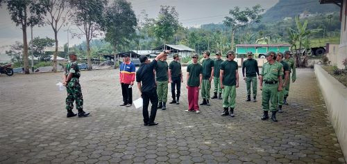 Pelatihan Peraturan Baris Berbaris (PBB) Linmas - Membentuk karakter disiplin, tanggung jawab, dan memiliki semangat bela negara
