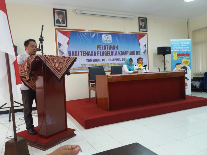 Pelatihan bagi tenaga pengelola Kampung KB