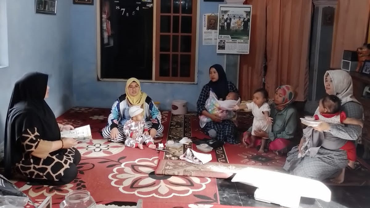 Edukasi Dashat melalui KIE tentang ASI Eksklusif dan MP-ASI