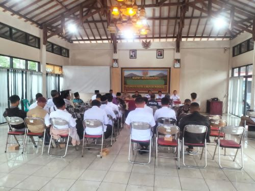 Rapat persiapan upacara penyerahan panji kepala desa dalam rangkaian hari jadi Kabupaten Wonosobo