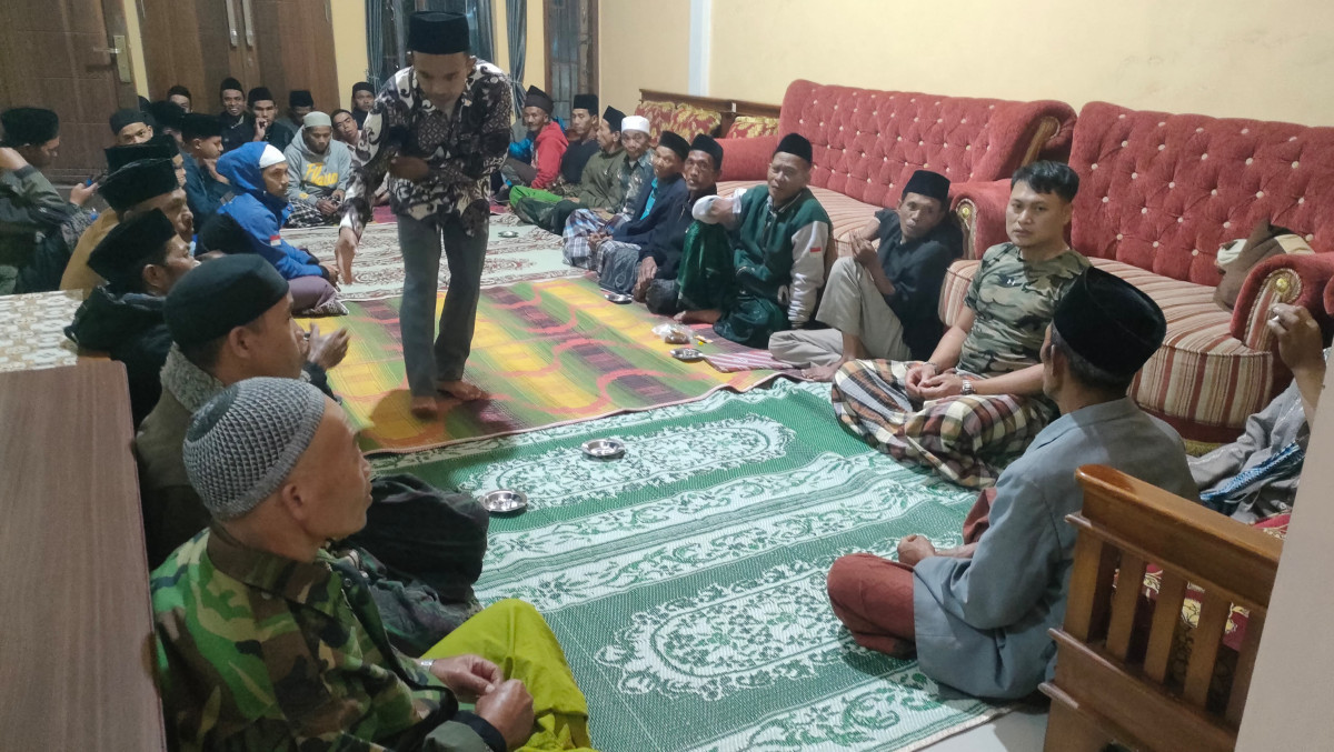 Warga Madukoro membentuk Gerakan Ayah Teladan Indonesia (GATI) - Abimanyu