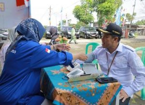 Cek Tensi Gratis di POSBINDU, Kenapa Masih Banyak yang Enggan. Bupati Wonosobo Beri Contoh Langsung di Desa Candimulyo