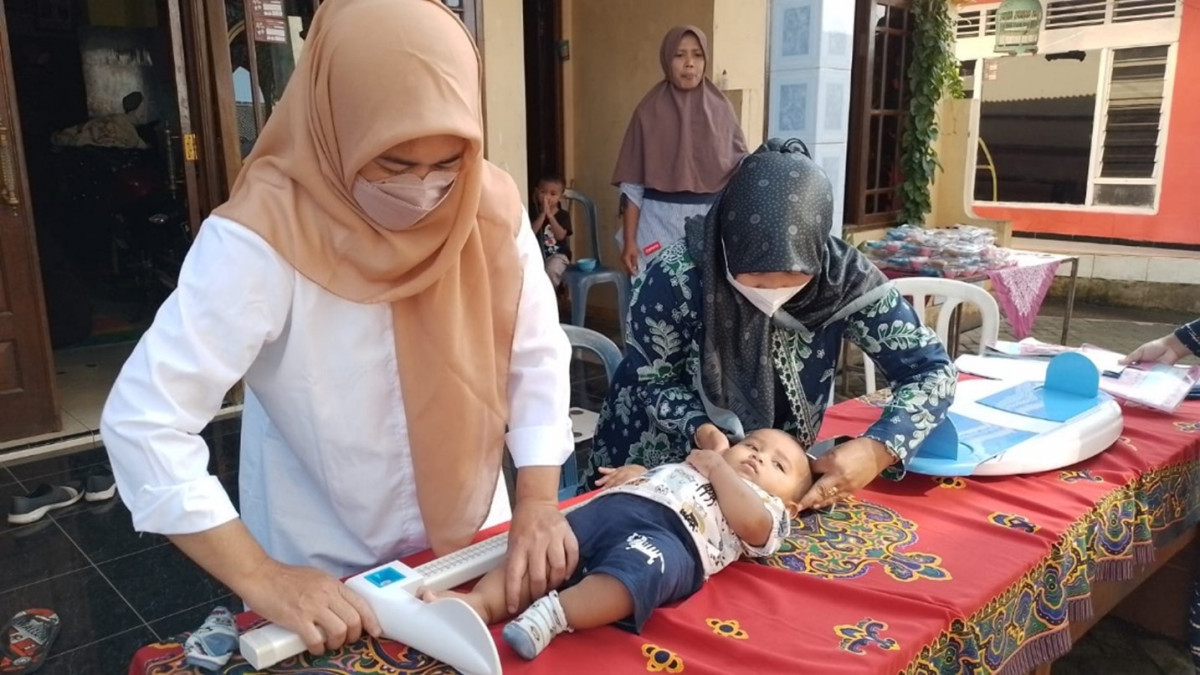 Tinggi Badan Ideal, Fondasi Generasi Sehat: Mengintip Serunya Pengukuran di Posyandu