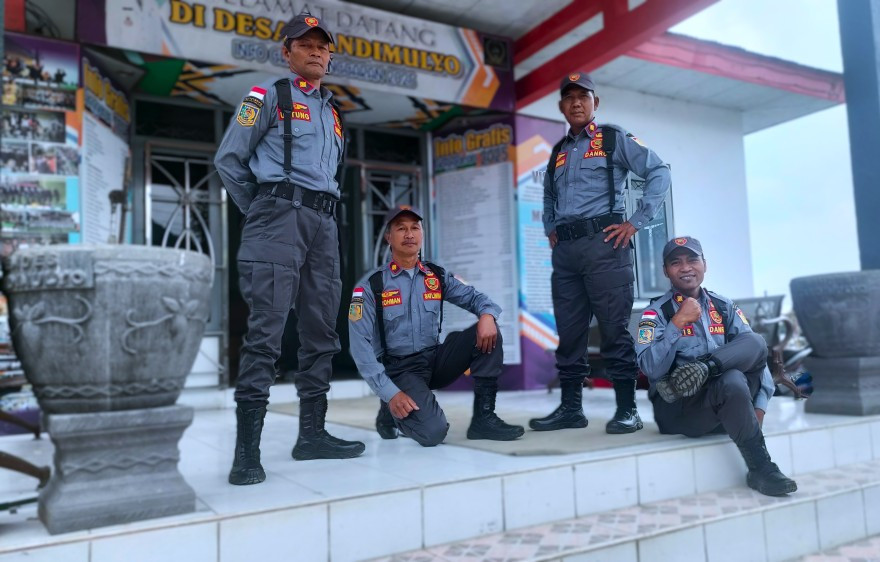 Gagahnya Seragam Baru Satlinmas Candimulyo: Transformasi Kewibawaan Penjaga Desa