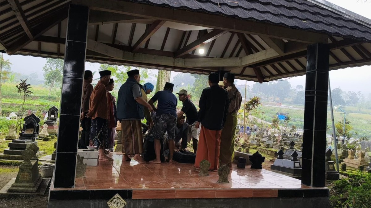 Merawat Akar, Menjaga Identitas : Dedikasi Warga Madukoro dalam Pemugaran Makam Kyai Puncul