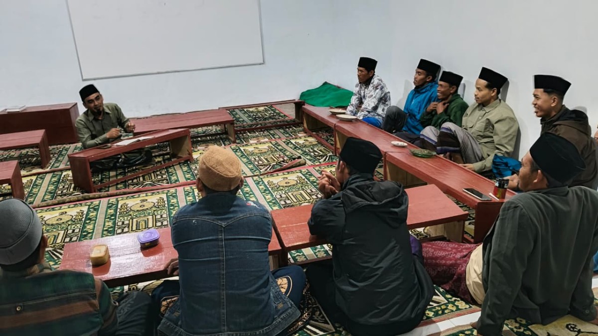 Mengeja Cahaya di Usia Senja : Madrasah Kafabih Al Huda - Desa Candimulyo