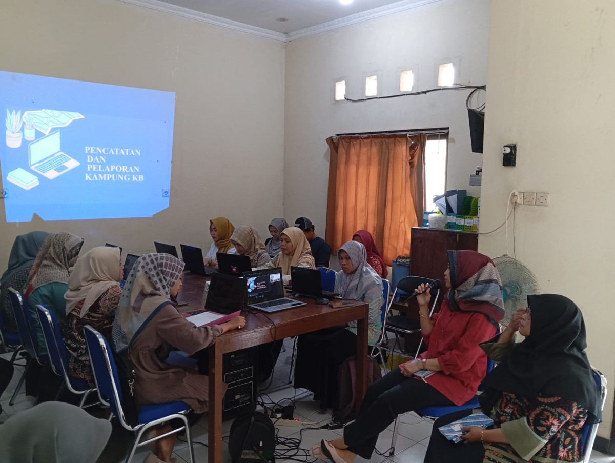 Evaluasi pencatatan dan laporan kampung KB.