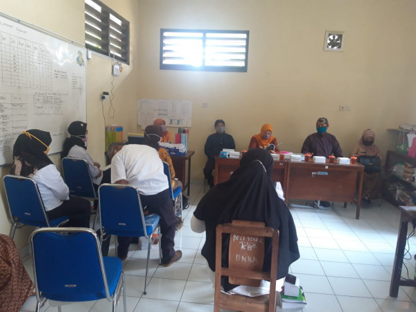 Sambutan camat Ngluwar dan Penyampaian materi dari Dinsos PPKB PPPA