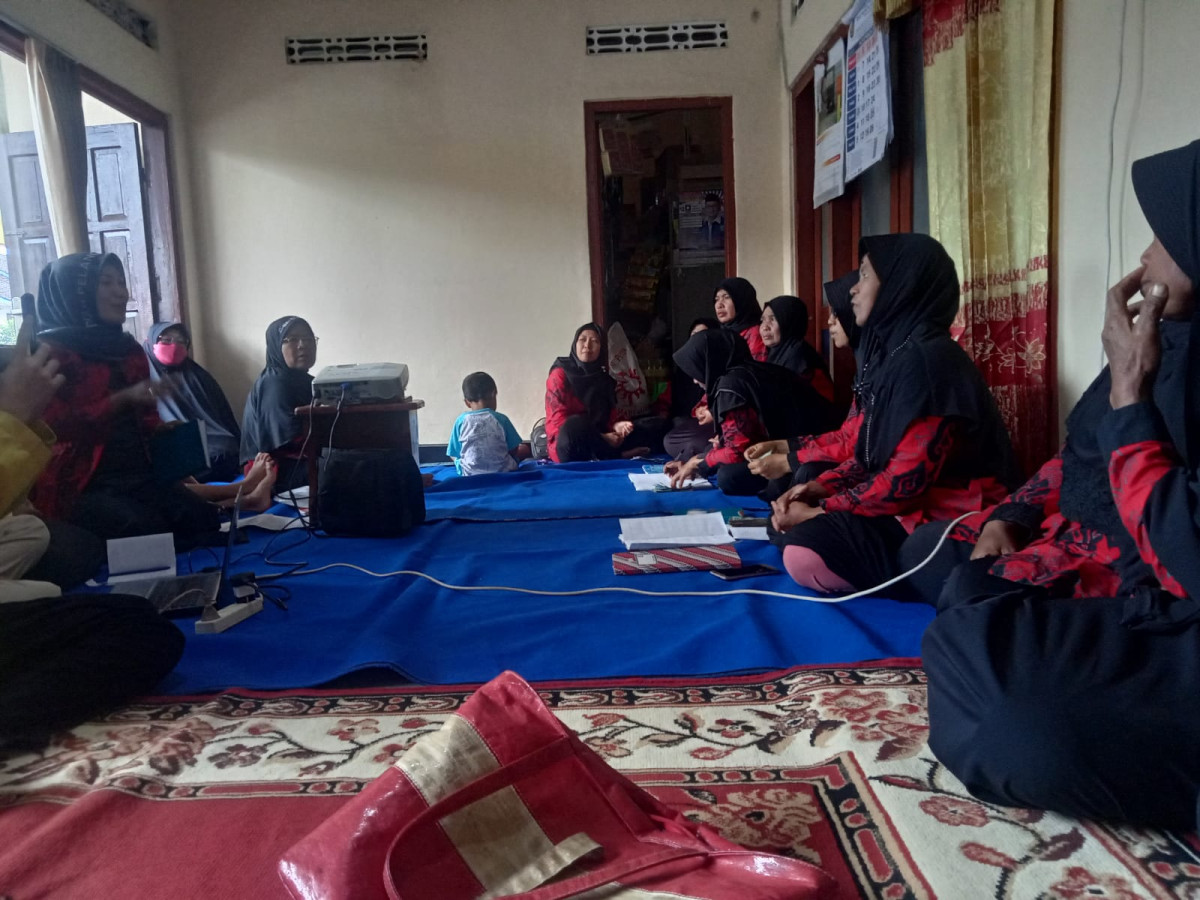 Pertemuan PKK Rahayu Gandon RT 04/05