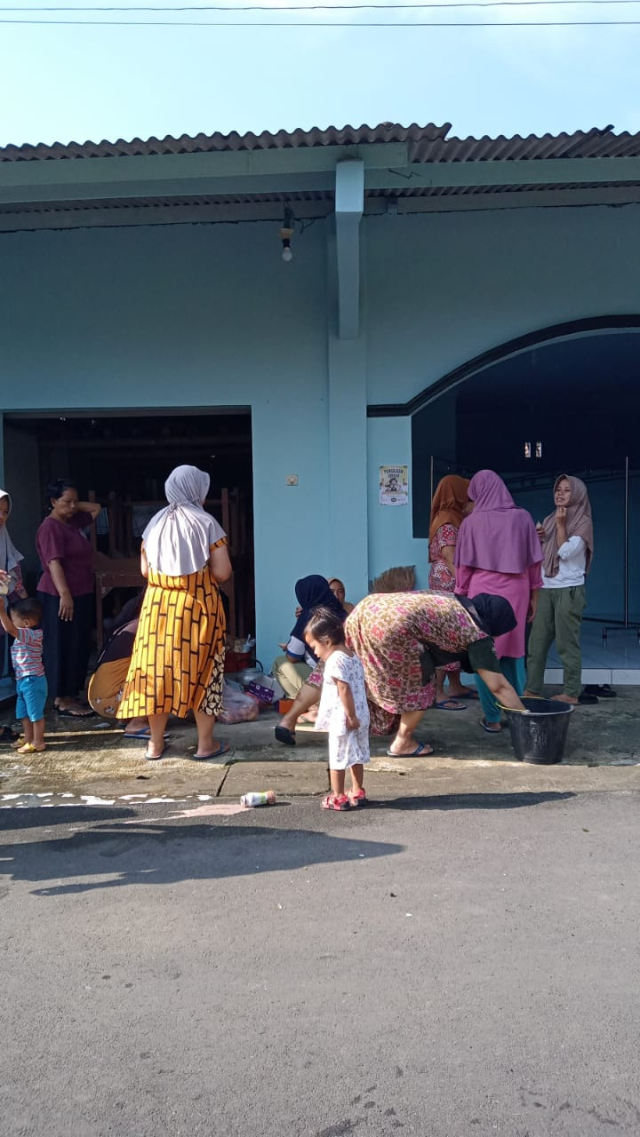 Kerja bakti mushola