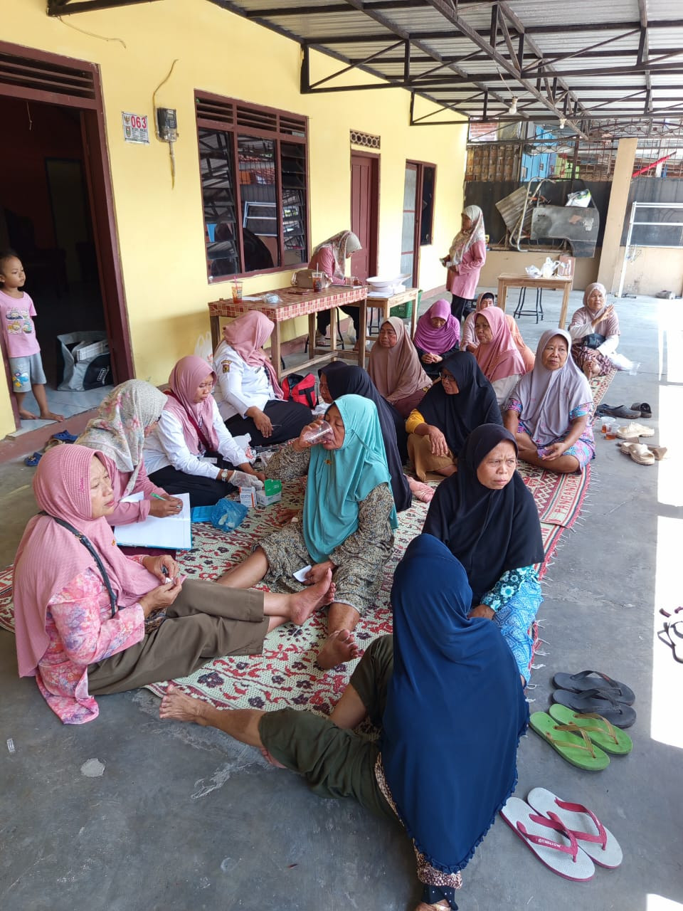 Kegiatan Posyandu Lansia Ngudi Lestari di Desa Pandeyan