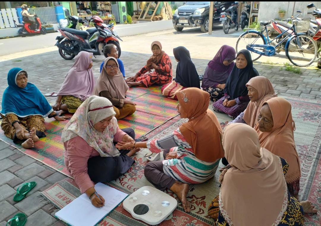 Kegiatan posyandu balita dan lansia Pelita hidup