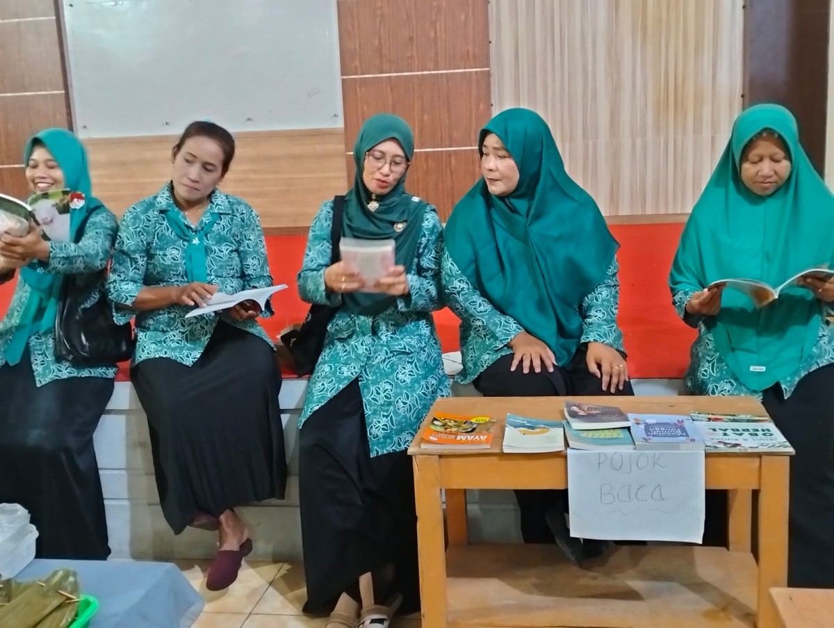 Kegiatan membaca dari Pokja 2