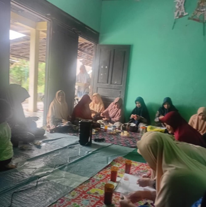 Arisan Ibu2 PKK RT Dukuh