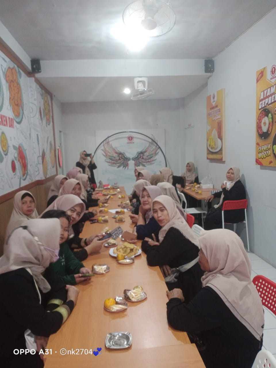 bukber bersama time inti pkk di'' CHIKENDAYS''