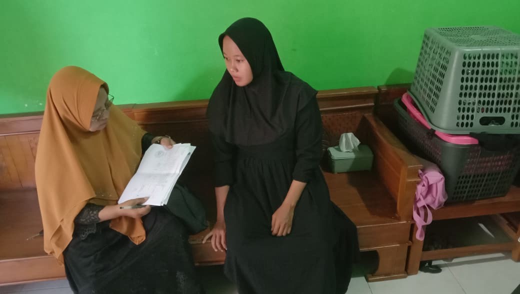 Kunjungan TPK (Tim Pendamping Keluarga) kepada ibu hamil risiko tinggi (Resti)