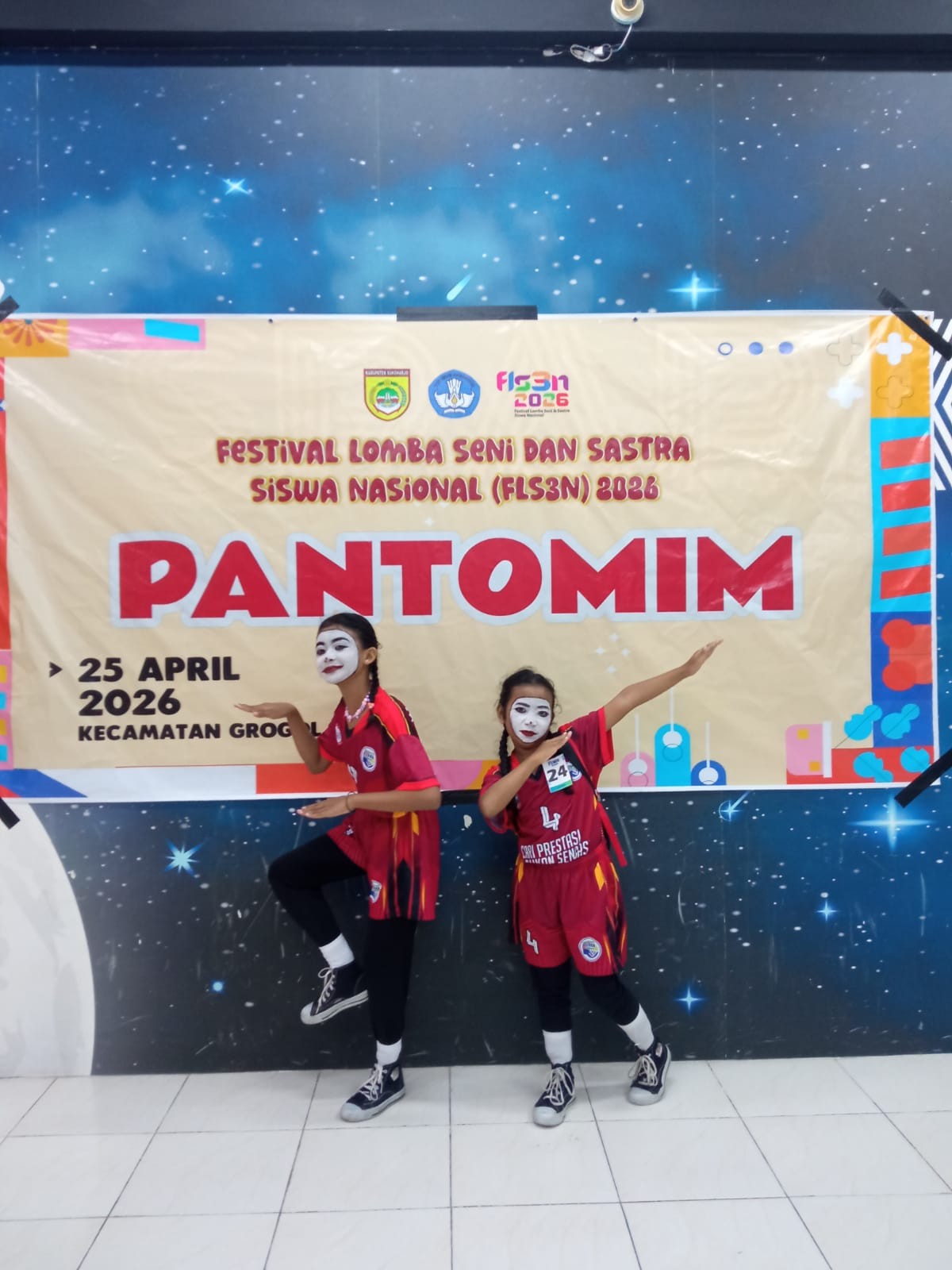 Lomba pantomim SD