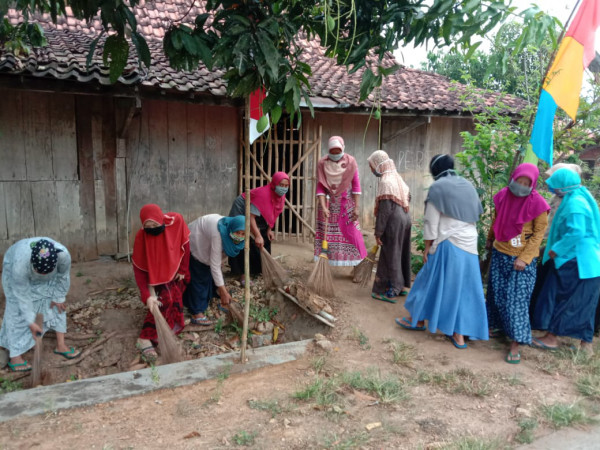 Kegiatan Kerja Bakti sebagai Bentuk Pemeliharaan Lingkungan