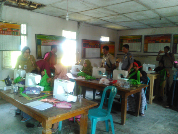 Pelatihan Menjahit Desa Kalanglundo