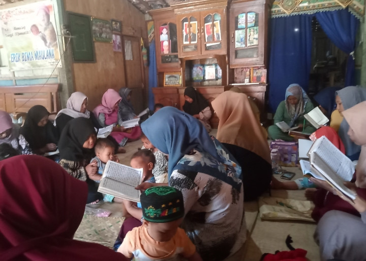 Rutinan Ngaji Qur'an setiap hari Jum'at
