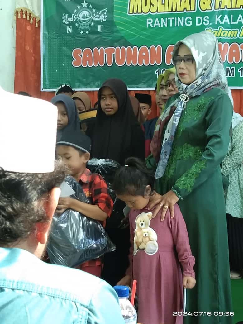 PEMBERIAN BANTUAN KEPADA ANAK YATIM