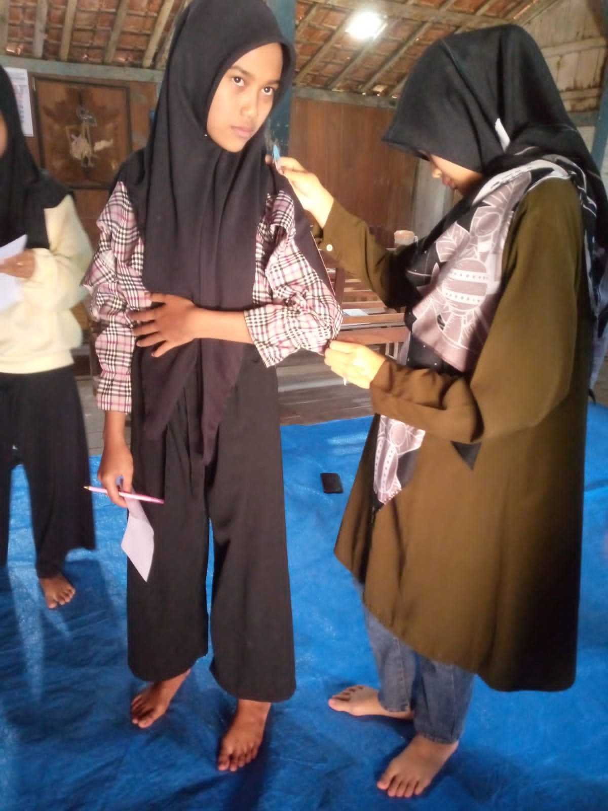 Pemberian tablet tambah darah bagi remaja putri