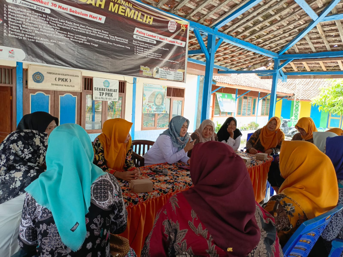 Diskusi dan arahan dari Ibu Wulan, PLKB Kec. Jati