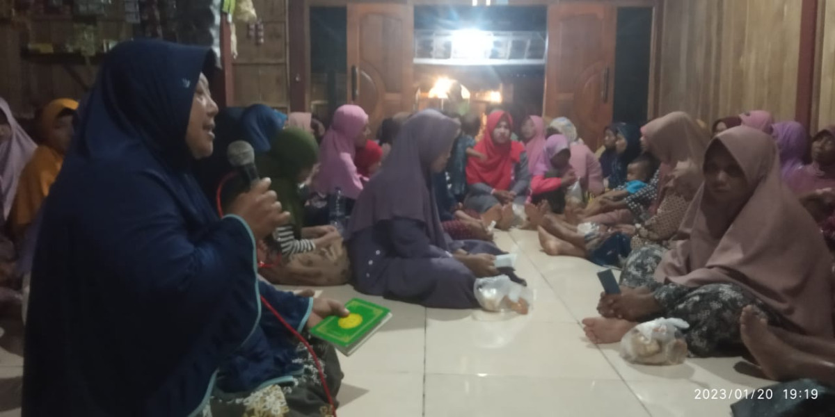 Pengajian Malam Jum"at Muslimatan