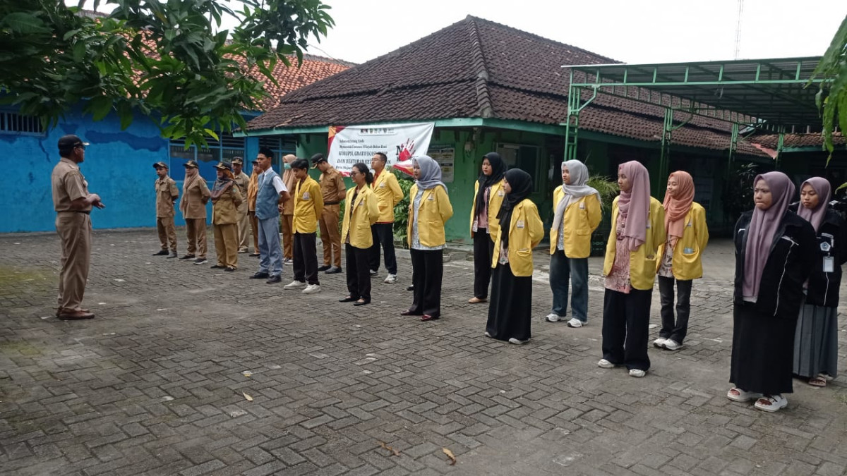 ADA MAHASISWA KKN DARI UNNES SEMARANG DAN MAHASANTRI DARI SENDANG SENORI TUBAN
