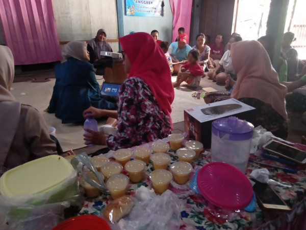 Kegiatan penyuluhan pembuatan MP ASI