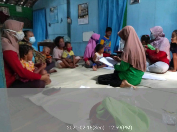 Penyuluhan kepada ibu-ibu yang mempunyai balita atau Bina keluarga balita (BKB) di Kampung KB "Sido Rukun" Desa Jomblang Kec Jepon