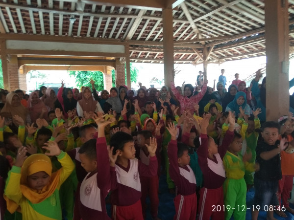 Kegiatan parenting Dan dongeng