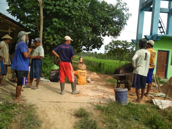 Kerja Bakti membuat Talut