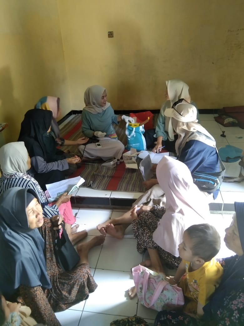 Penyuluhan Manfaat Kesehatan di Posyandu Lansia