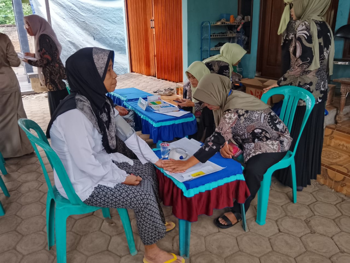 Kegiatan Posyandu ILP DAHLIA 2, SIKLUS 2 (Remaja, Dewasa, dan Lansia) Pada bulan Oktober 2025
