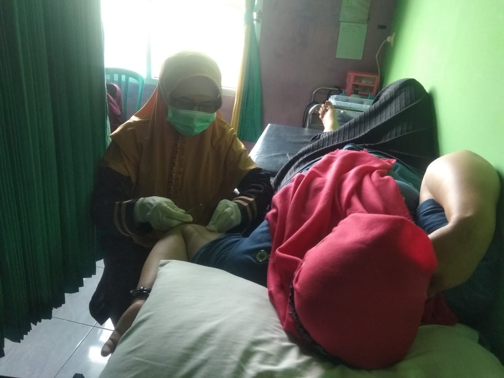Pelayanan Rutin Safari KB MKJP bagi Warga Desa Kampung KB Kunir