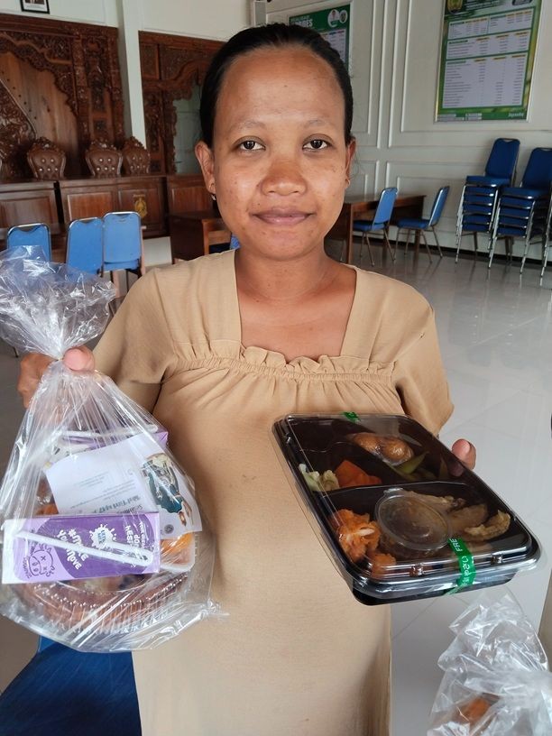 Distribusi MBG 3B bagi Ibu Hamil di Posyandu Sari Mulyo I Kunir