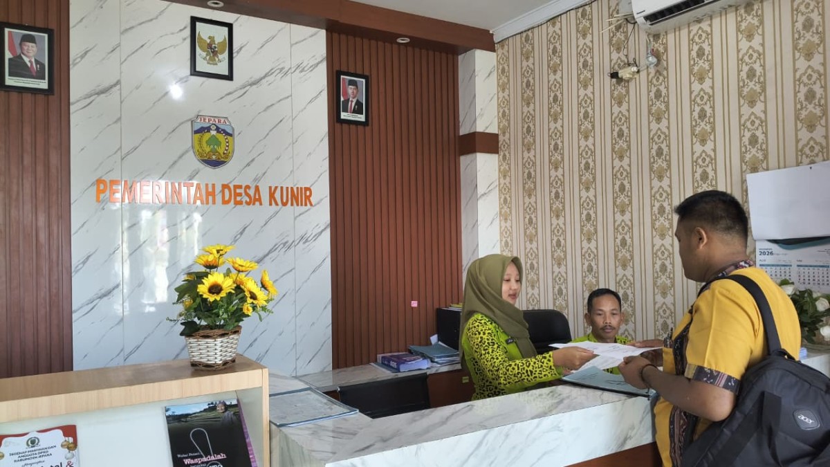 Pelayanan Adminduk Bagi Warga Masyarakat Desa Kunir