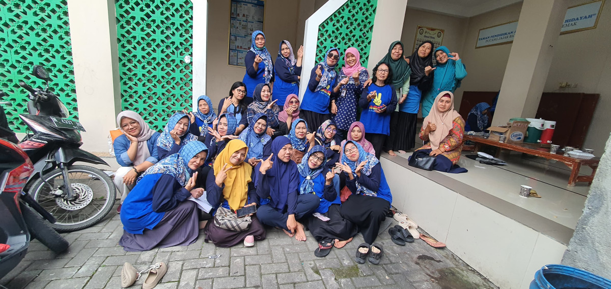 Rapat Perkumpulan Kader KB Desa Batursari