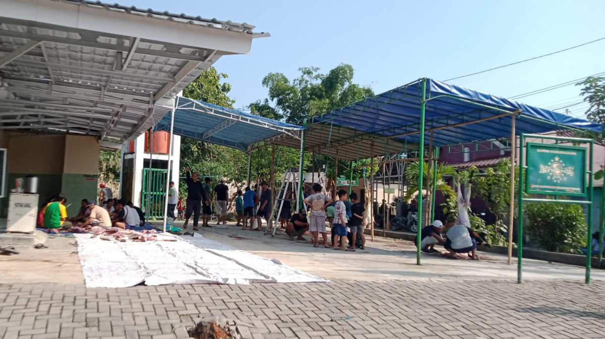 Kegiatan penyembilihan hewan kurban