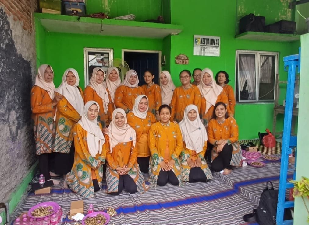 Pertemuan rutin PKK RW 40