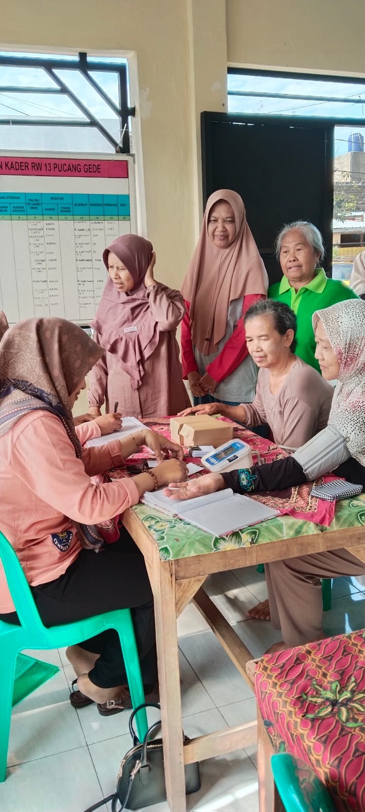 Lansia juga butuh dilayani di kegiatan posyandu