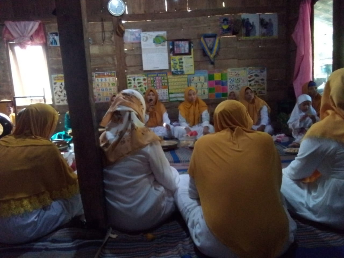 Pengajian ibu ibu Muslimat