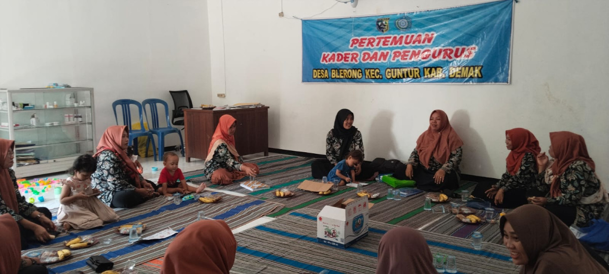 pertemuan rutin kader posyandu dan pkk