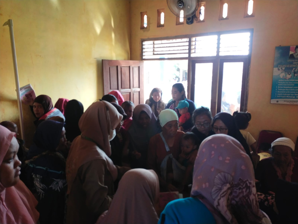 Kegiatan Posyandu Balita Dukuh Karanggeneng Desa Timbulsloko