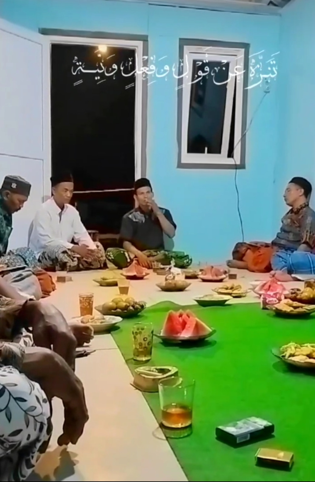 Kegiatan Rombongan Tahlil Senajan Jalan Utama Dukuh Timbulsloko Sangat Prihatin Desa Timbulsloko