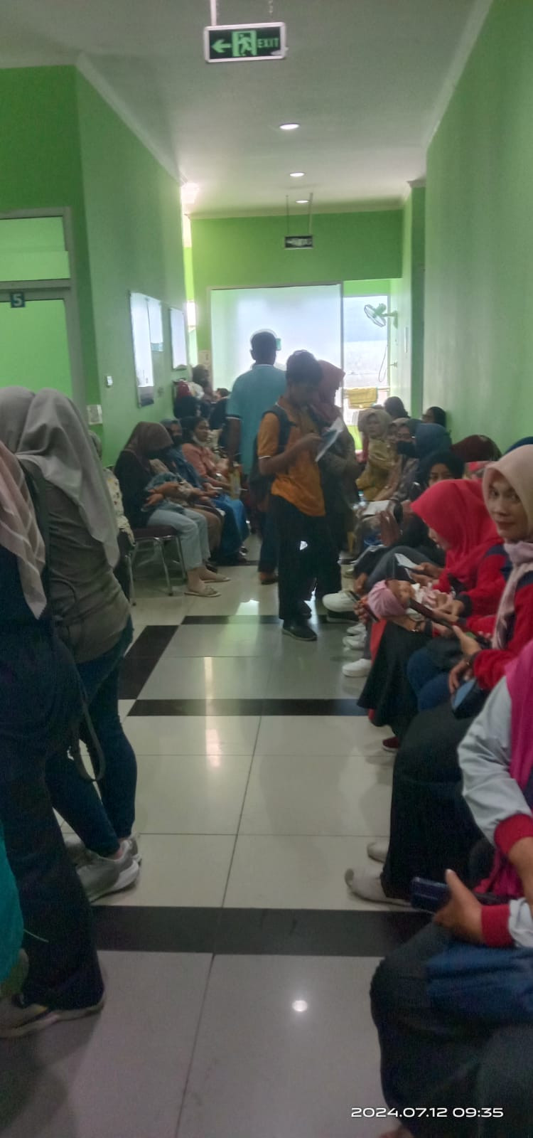 Pelayanan safari kb implant dan IUD